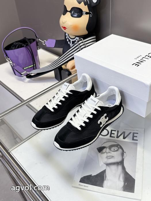 ブランド コピー完売間近超人気 お目立ち度の高い新品 気品たっぷりスニーカーCELINE._0_1