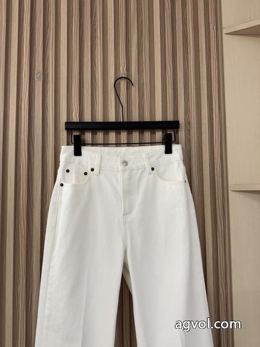 ブランド コピー 販売 &nbsp;ジーンズ2026新品入荷 スタイルUP効果あり 再入荷が嬉しいCELINE._0_2