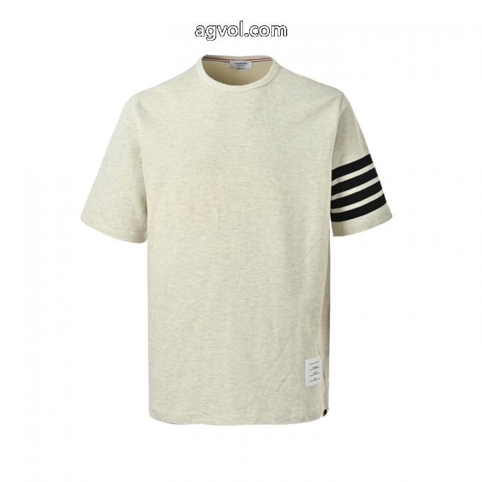 コピー ブランド 通販心躍る 激レアモデル あす楽対応トムブラウンTシャツ._0_0