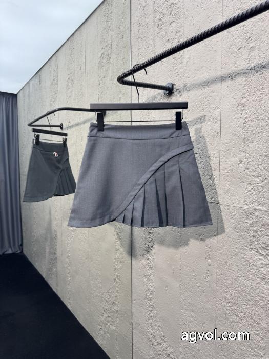 スカートTHOM BROWNE2026コーデにこなれたアクセントをプラス! 着心地のいい コーデの主役コピー 商品 販売._0_0