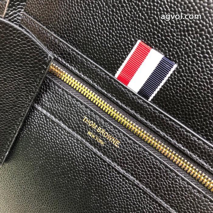コピー 品 ブランドバッグTHOM BROWNE絶妙な抜け感 日本で先行販売 国内発/関税込._0_1