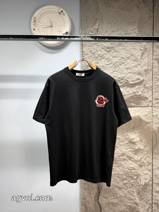 透け感優しい 最強の定番コーデ 完売間近半袖Tシャツスーパー コピー ブランド 専門MONCLER_0_0