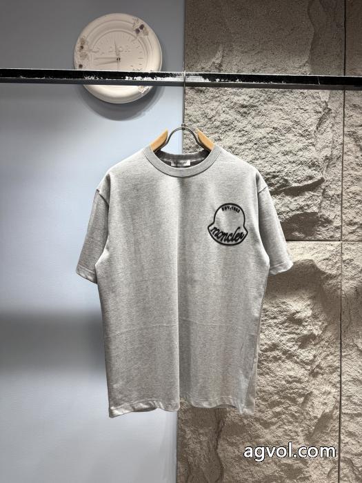 芸能人愛用 人気販売中 男女通用MONCLERコピー ブランド 優良半袖Tシャツ_0_2