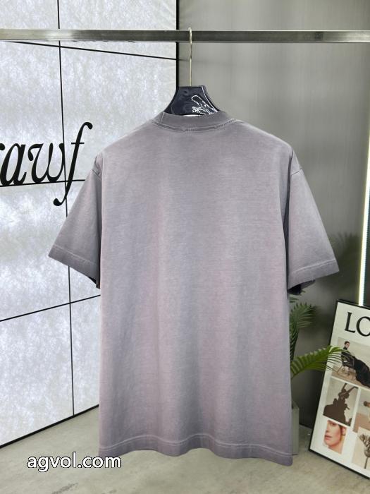 Tシャツプラダブランド 偽物 激安 通販最安値！  お手頃価格でGET 高級感ある大人の._0_1