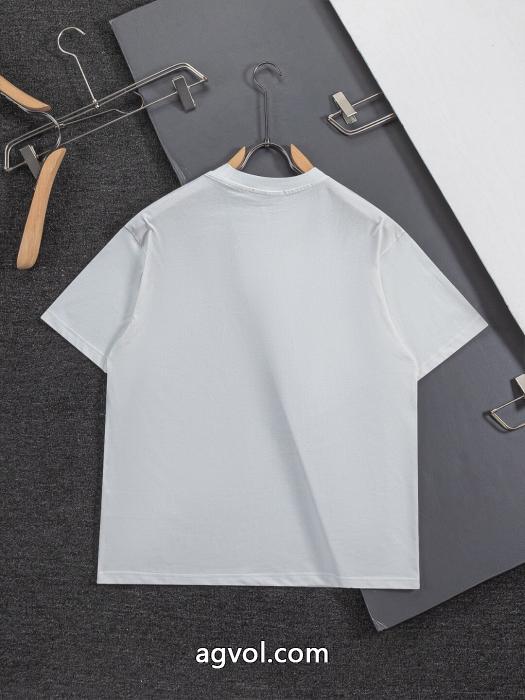 限定SALE 高品質限定アイテム 海外限定モデル 新作激安 ブランド 通販FENDI半袖Tシャツ_0_2