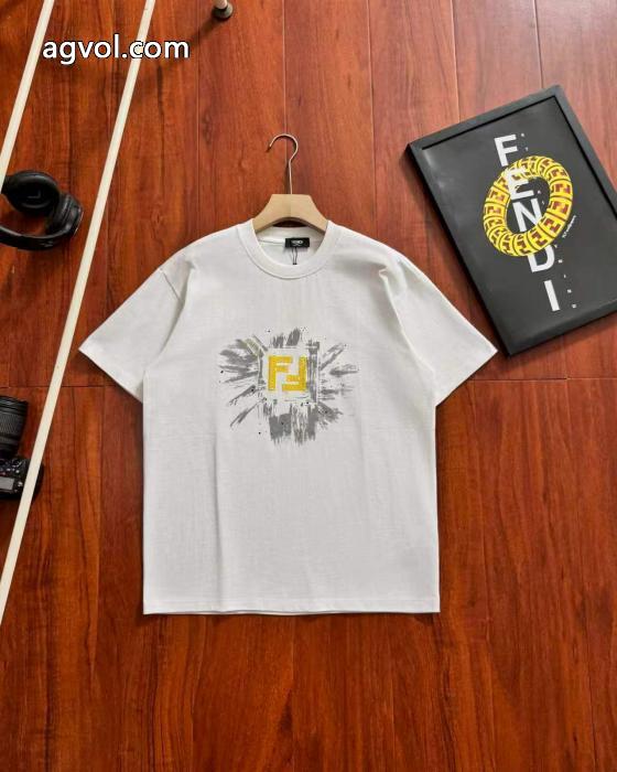 FENDI大胆に 都会的感 全国無料正規品半袖Tシャツブランド コピー 安心_0_0