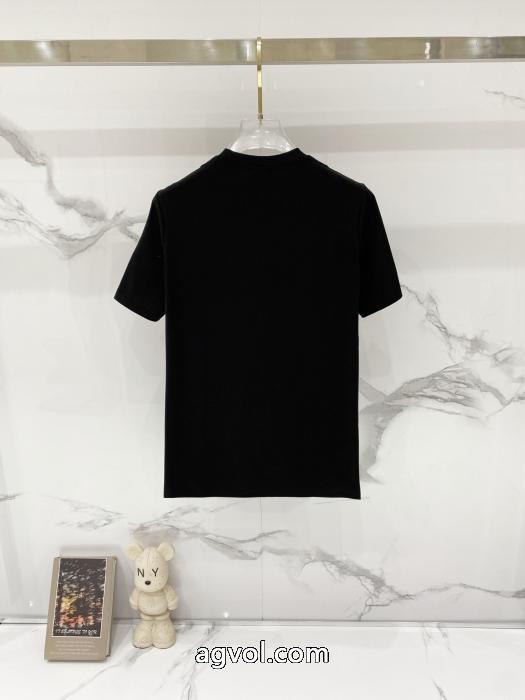 クール印象 人気定番低価 今季トレンド抜け感新品FENDI半袖Tシャツブランド 品 激安 通販_0_1
