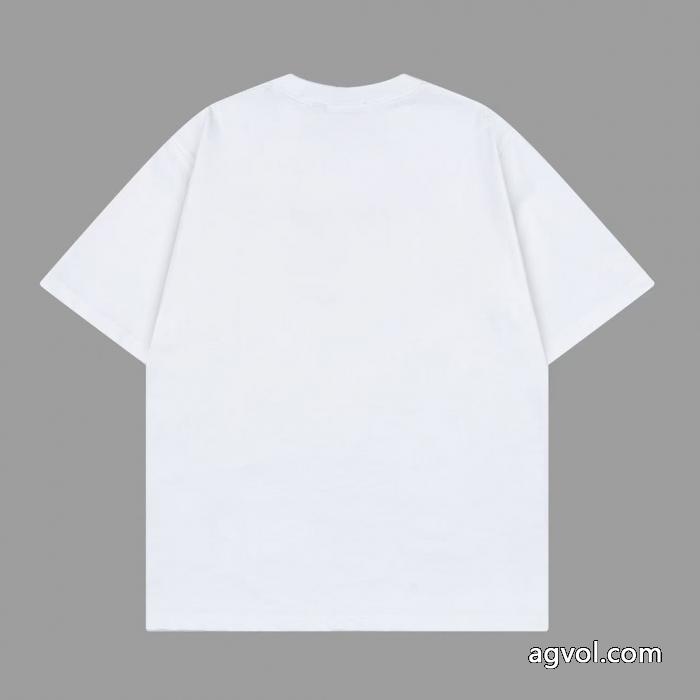 抜群の吸汗性 高品質限定アイテム 高感度アイテム偽物 ブランド 激安セリーヌ半袖Tシャツ_1_0