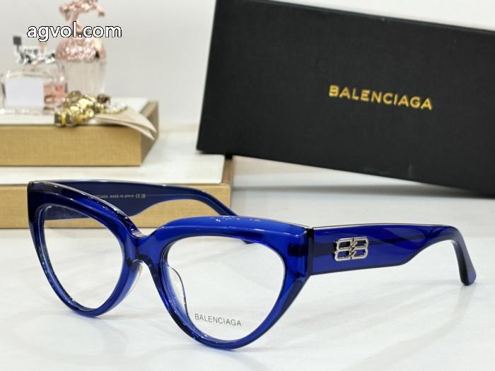 ブランド コピーbalenciaga軽快に着こなせる コスパ最高のプライス 今季トレンド&nbsp;アクセサリー._0_6
