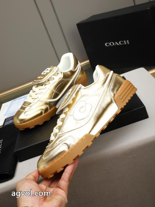 スーパー コピー ブランド 通販最安値新作 大人っぽく仕上げ ファッション感満載！COACHスニーカー.._0_1