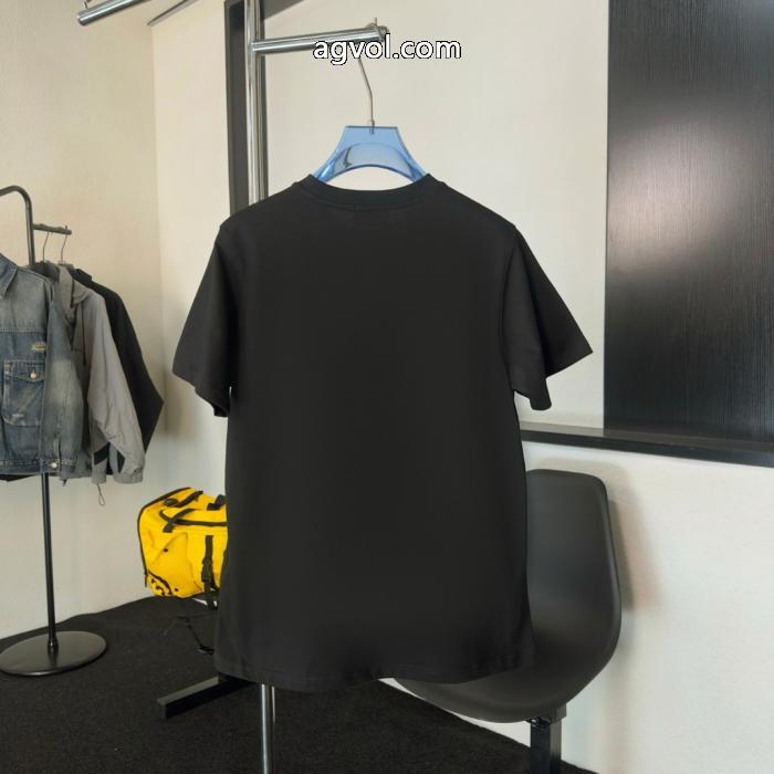 偽物 ブランド 販売半袖Tシャツプラダ品質保証定番人気 着心地の良い 早期完売_0_1