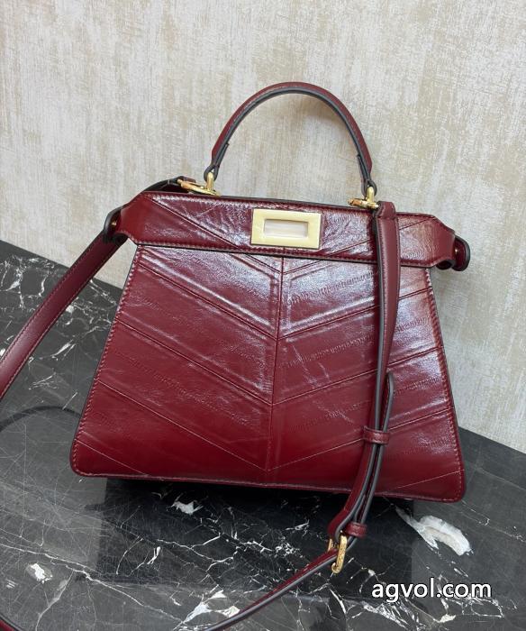 コピー 通販カジュアルの定番 性別関係なく人気 2026セール春夏人気品バッグFENDI.._0_0