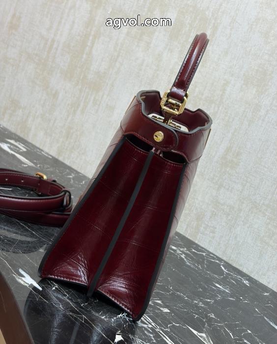 コピー 通販カジュアルの定番 性別関係なく人気 2026セール春夏人気品バッグFENDI.._0_2