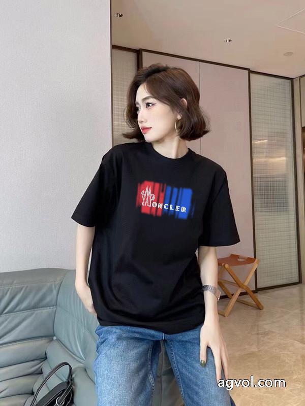 MONCLER半袖Tシャツ早い者勝ち 肌触りが良い 夏大人気のアイテムブランド コピー バック_1_4
