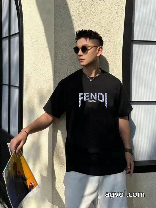 FENDI手元に在庫あり 安いの原因に 実用性が高い偽 ブランド 販売半袖Tシャツ_0_2