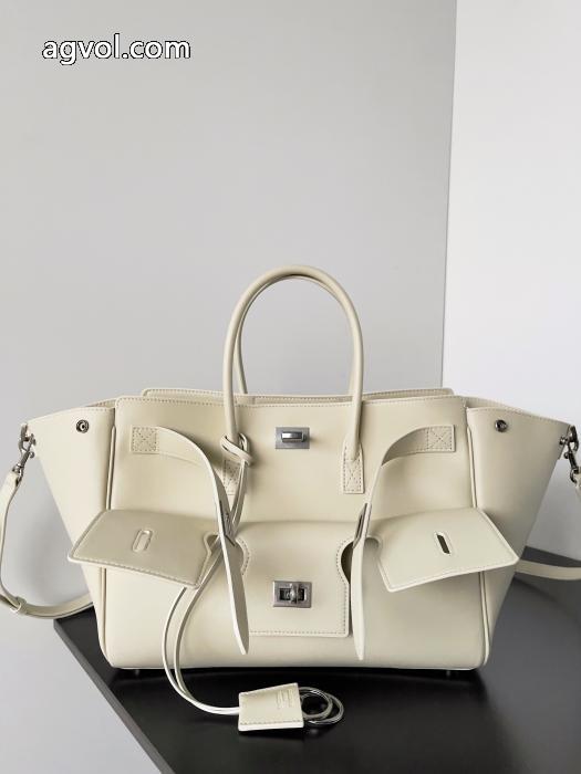 気要チェック 最近人気一番！ 即発送最新作2026 バッグ通販 ブランドbalenciaga._0_0