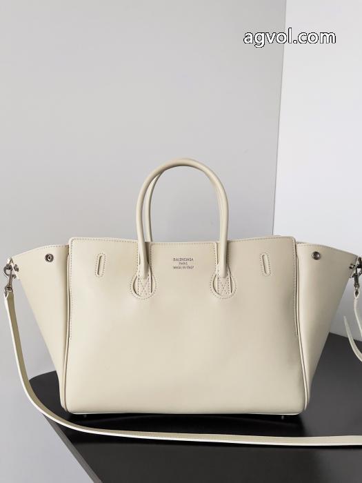 気要チェック 最近人気一番！ 即発送最新作2026 バッグ通販 ブランドbalenciaga._0_1