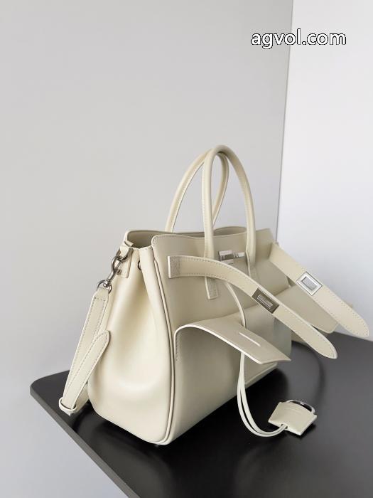 気要チェック 最近人気一番！ 即発送最新作2026 バッグ通販 ブランドbalenciaga._0_2
