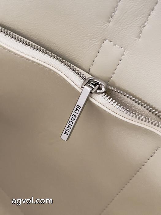 気要チェック 最近人気一番！ 即発送最新作2026 バッグ通販 ブランドbalenciaga._0_3