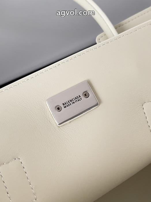 気要チェック 最近人気一番！ 即発送最新作2026 バッグ通販 ブランドbalenciaga._0_5