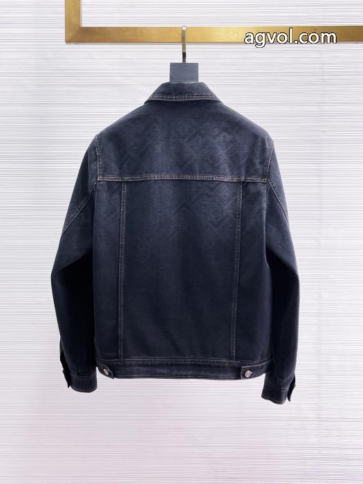 今っぽさ人気定番品 お洒落新作 毎日大活躍 スーパー ブランド コピーFENDIコート_0_1