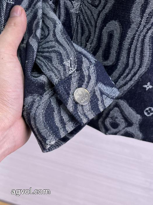 ジャケットLOUIS VUITTONブランド 品 激安 通販最適なサイズ 雑誌にも人気掲載アイテム 早期完売_0_3