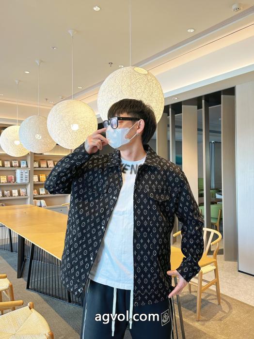 好感度が高いアイテム イベント2026新作 新品未使用LOUIS VUITTONコートブランド コピー 優良_0_3