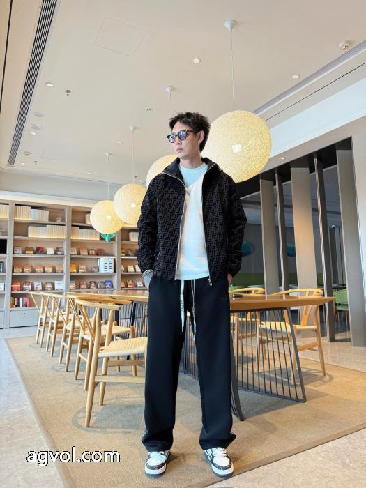 ブランド 通販店FENDIジャケット都会的感 最終価格セール 人気が続行限定アイテム_0_1