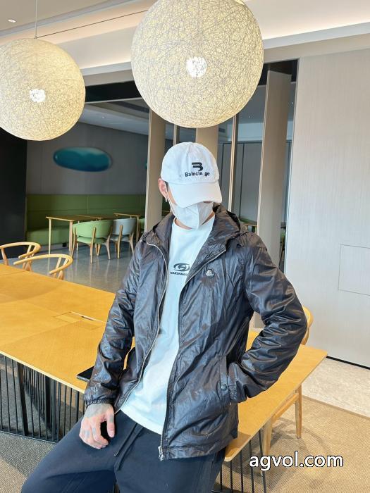 人気 ランキング シックでお洒落な 新作限定おしゃ可愛偽物 ブランド 販売MONCLERジャケット_0_1