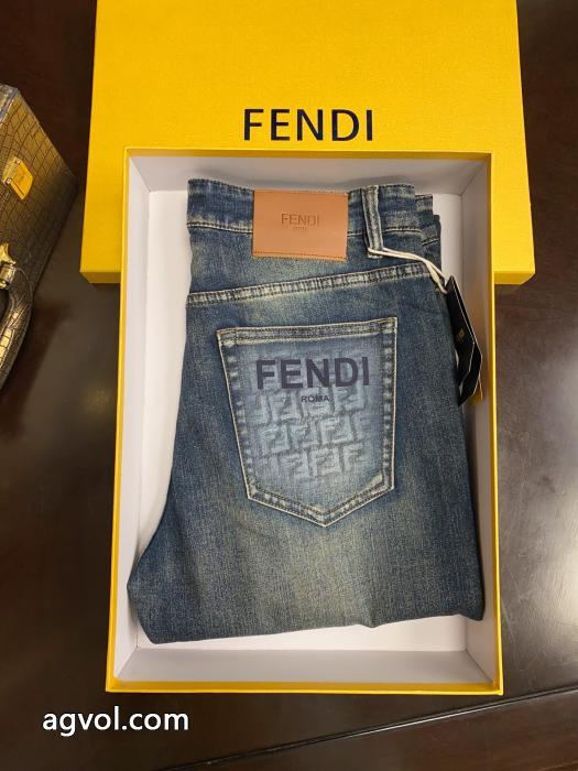 お買い得HOT 安心の直営店買付け！ 大人気で争奪戦ブランド 通販FENDIジーパン.._0_5