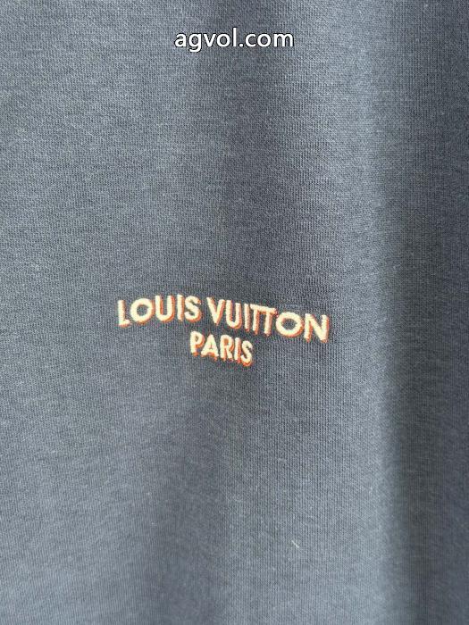 コピー ブランド 優良圧倒的な存在感 通販限定商品 絶対欲しいジャケットLOUIS VUITTON_0_3