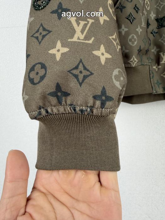 ブランド コピー 激安即発2026 欲しいぃ 売り切れ続出！激安限定 新しい品質保証ジャケットLOUIS VUITTON_0_3