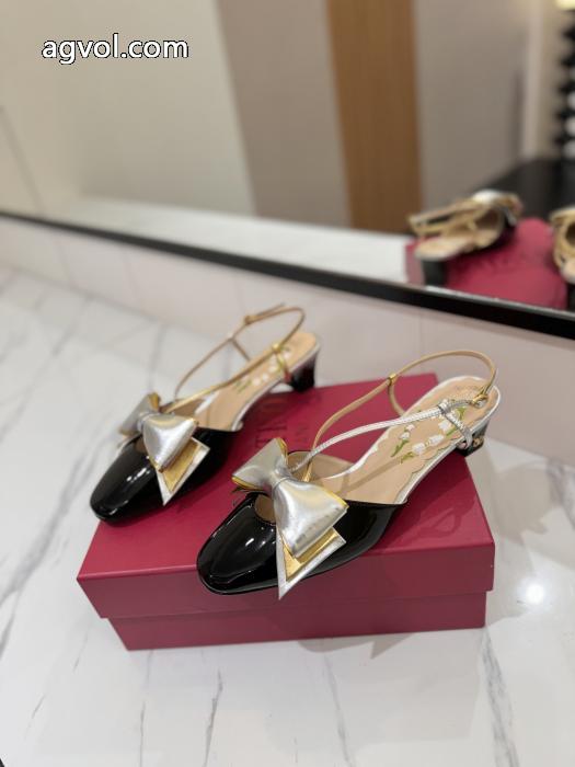 ファッションブランド 売上ランキング1位 オンライン限定商品コピー ブランド 通販サンダルVALENTINO._0_1