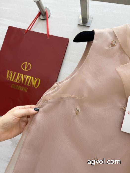 26-26AW 【最新】2026年2026のトレンド速報 2026年最新人気ワンピース激安 ブランドVALENTINO._0_2