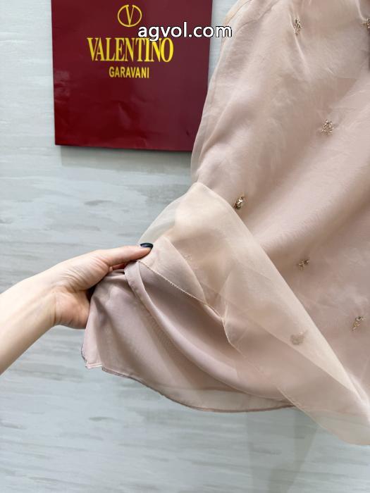 26-26AW 【最新】2026年2026のトレンド速報 2026年最新人気ワンピース激安 ブランドVALENTINO._0_3