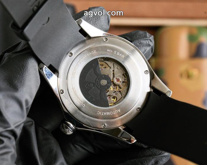 CORUM腕時計ブランド スーパー コピー根強い人気定番商品 オシャレな新作 大人気新色.._0_3
