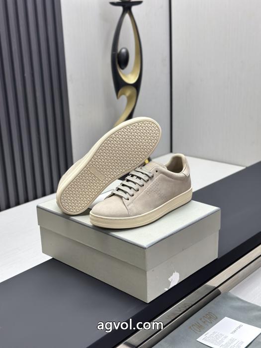 TOM FORDスニーカー偽物 ブランド 販売2026年トレンドNO1 半歩先をゆくオシャレ カジュアル反転魅力.._0_2