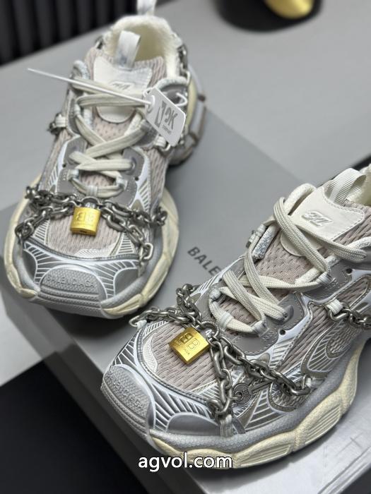 ブランド 通販 激安スニーカーbalenciaga手元に在庫あり 大人の余裕が漂う 大特価._0_4