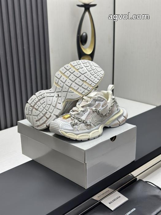 ブランド 通販 激安スニーカーbalenciaga手元に在庫あり 大人の余裕が漂う 大特価._0_5