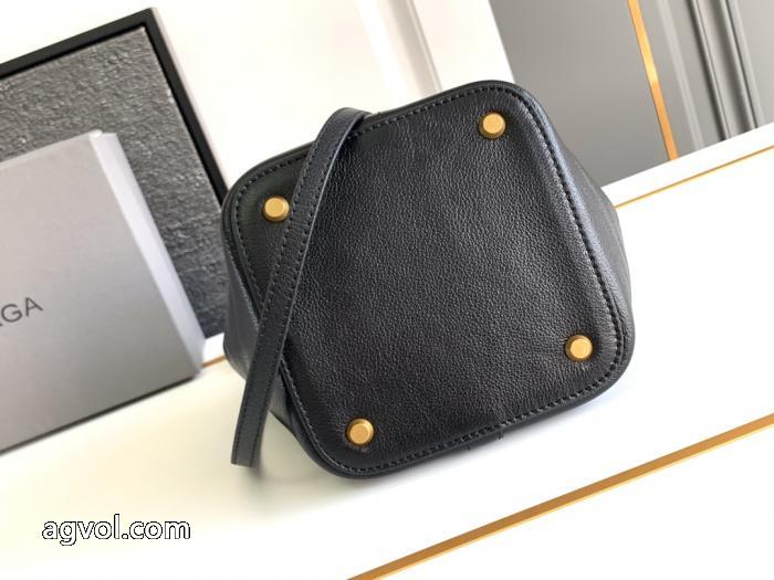 balenciagaブランド 偽物シーンで活躍する 大人の色味  26ss/大人気2026コレクションバッグ._0_3