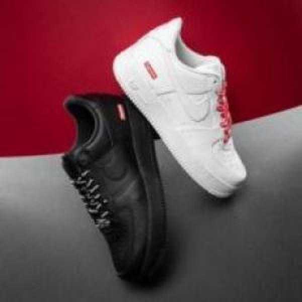 男女兼得 ランニングシューズ シュプリーム コピー  2色可選 Supreme&times;Nike 2026 SUPREMEコピー
