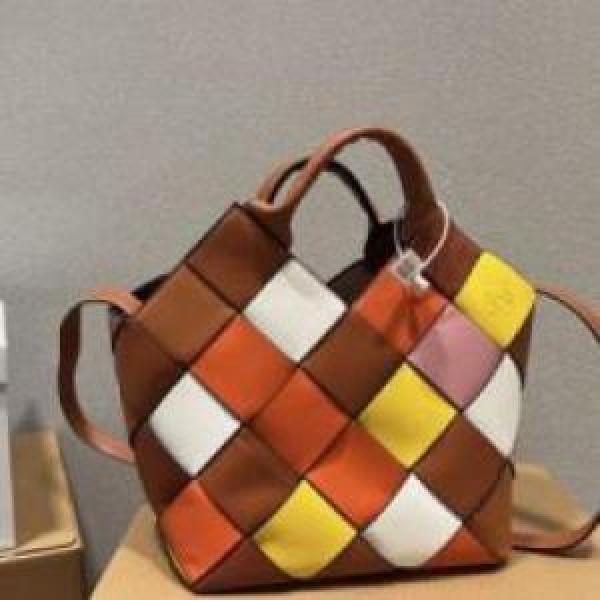 大絶賛の履き心地!ロエベコピー ショルダーバッグ ハンドバッグ 2026 多色可選 LOEWEコピー.598.