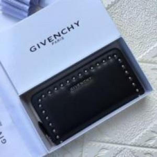 大人気アイテム！ GIVENCHYコピー 2026 ジバンシィコピー ウォレット 耐久性に優れ.602.