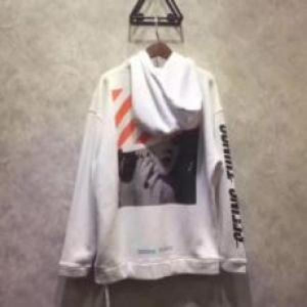 OFF-WHITEコピー シックスタイルに活躍 パーカー 派手 2026 オフホワイトコピー