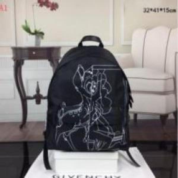お洒落に魅せる リュック、バックパック GIVENCHYコピー バッグ 多色可選 2026 大容量 ジバンシィコピー.603.