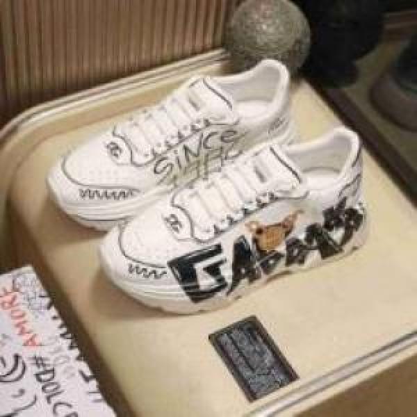 大人の雰囲気抜群 ドルチェ＆ガッバーナコピー カジュアルシューズ  2026 シューズ 大人の個性 Dolce&Gabbanaコピー