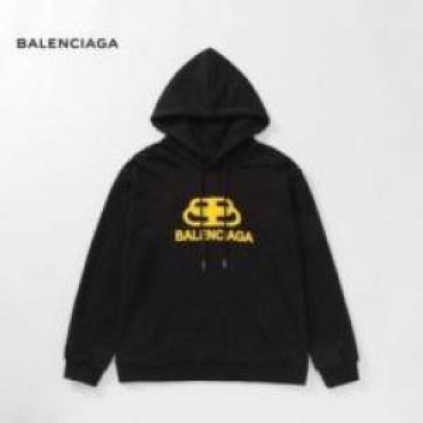 バレンシアガコピー 3色可選 2026 BALENCIAGAコピー 優美なファー使い トップス スタイリッシュ パーカー