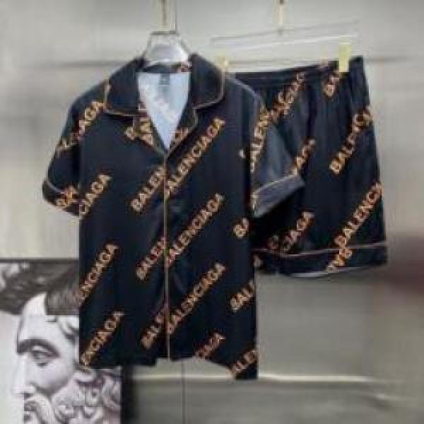 通気性に優れた 半袖Tシャツ バレンシアガコピー  BALENCIAGAコピー 2026 おしゃれに絶大な人気の