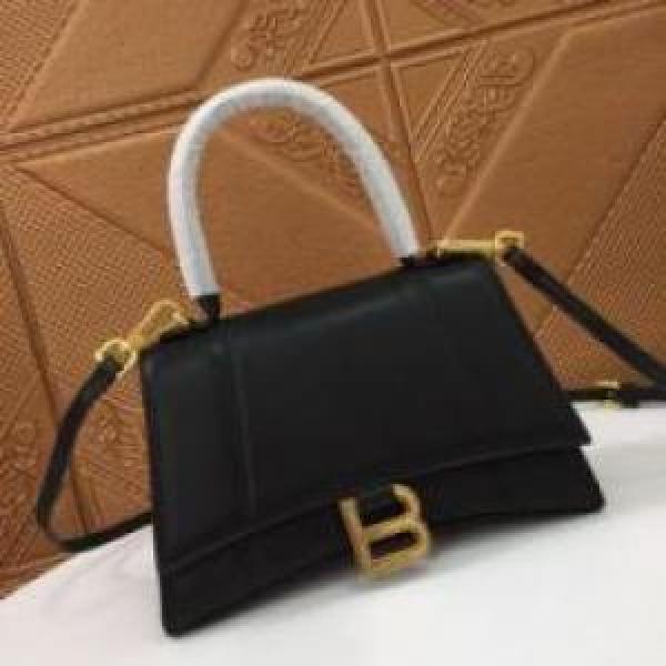 ショルダーバッグ 2026 高級本革 BALENCIAGAコピー 3色可選 高級感漂わせる バレンシアガコピー.597.