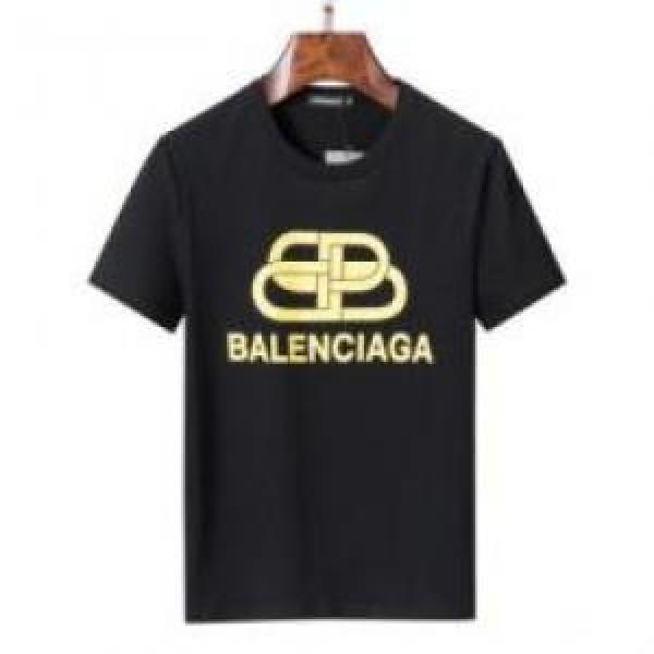 完売必至の人気モデルをご紹介 2026 快適 バレンシアガコピー  半袖Tシャツ BALENCIAGAコピー